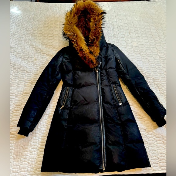 TRISH Powder Touch down coat with natural fur signature Mackage Collar - Picture 9 of 16